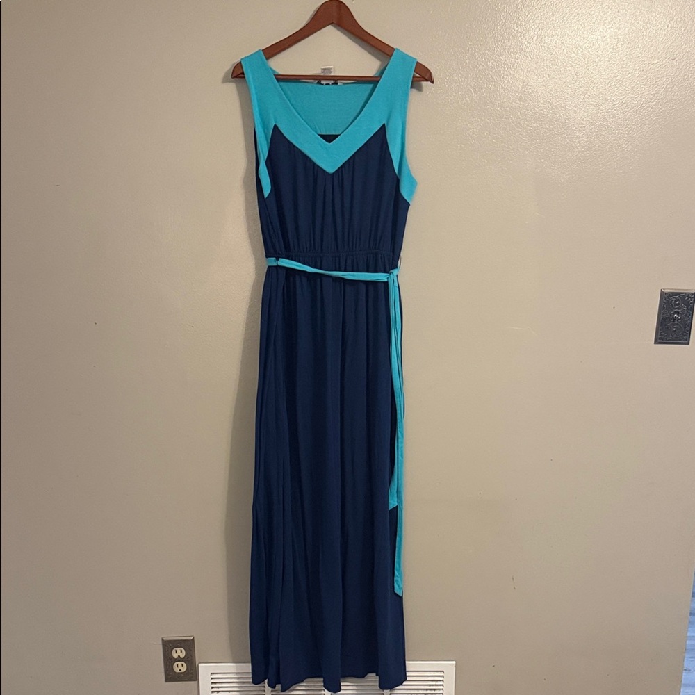 Sleeveless Navy Maxi Dress with Aqua Contrast and Waist Tie